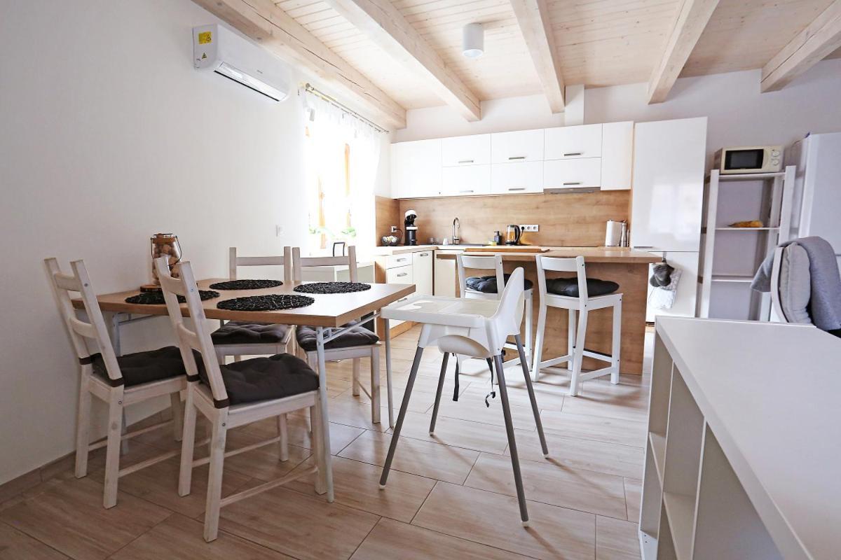 Husovka No135 Holiday home *