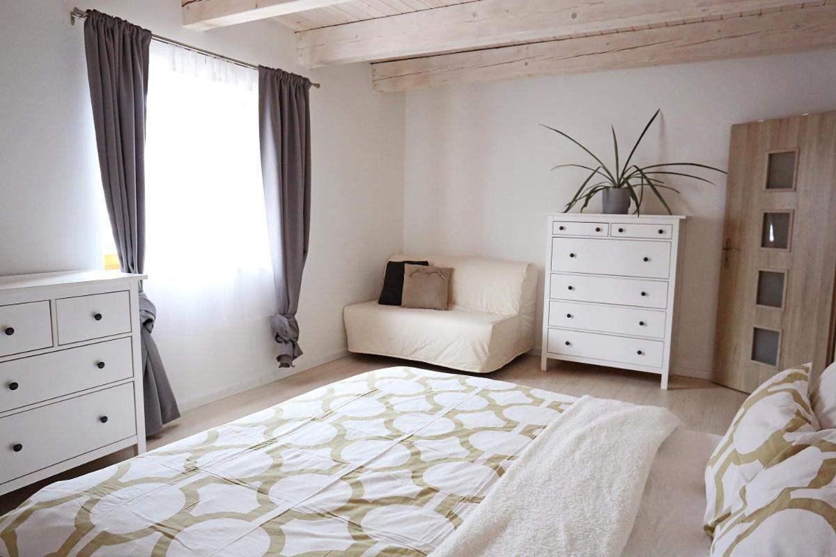 Husovka No135 Holiday home *