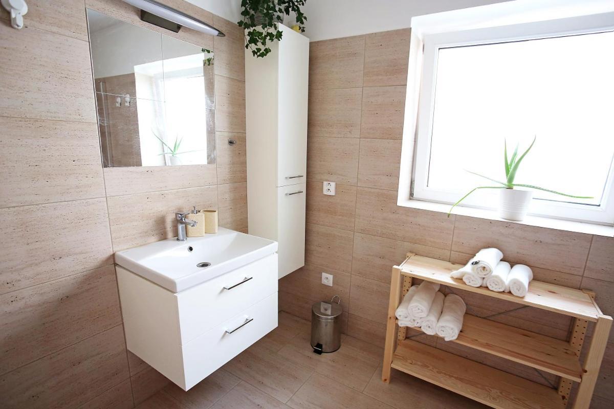 Husovka No135 Holiday home *